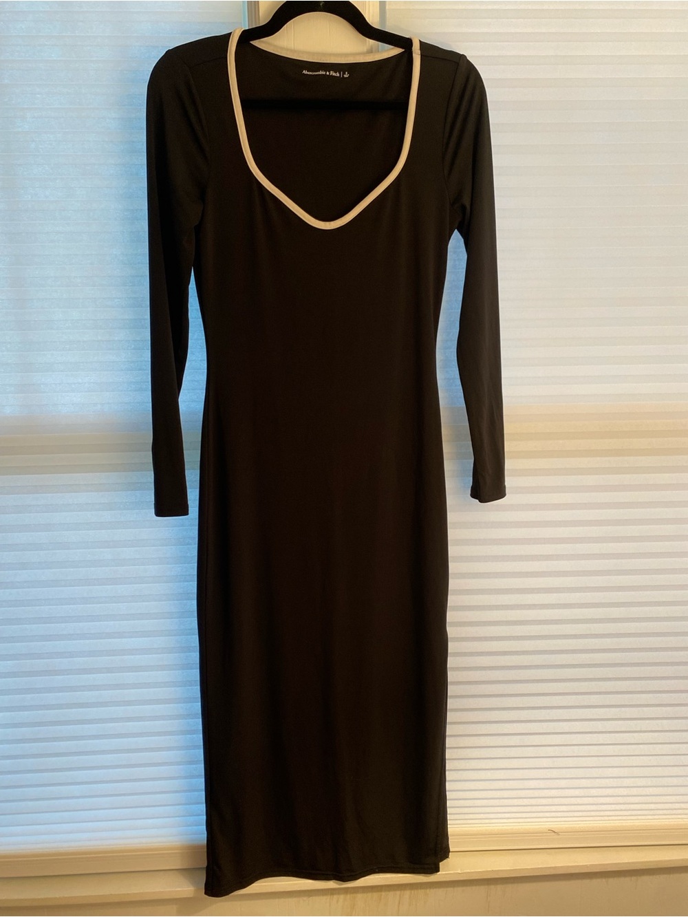Abercrombie & Fitch Black Stretchy Midi Dress with White Trim